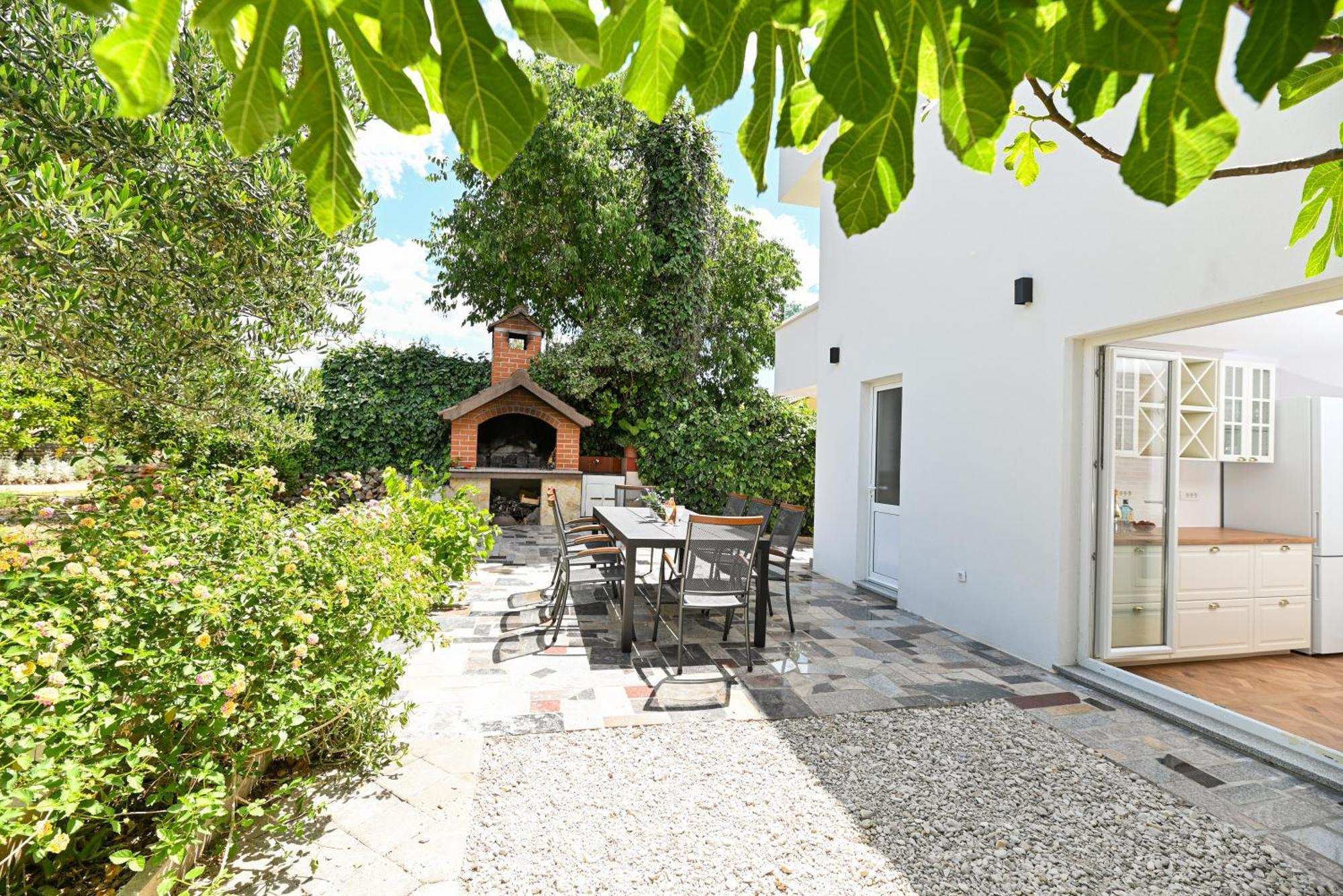 Villa Rozana - Beachfront Wellness Retreat Seget Vranjica Extérieur photo
