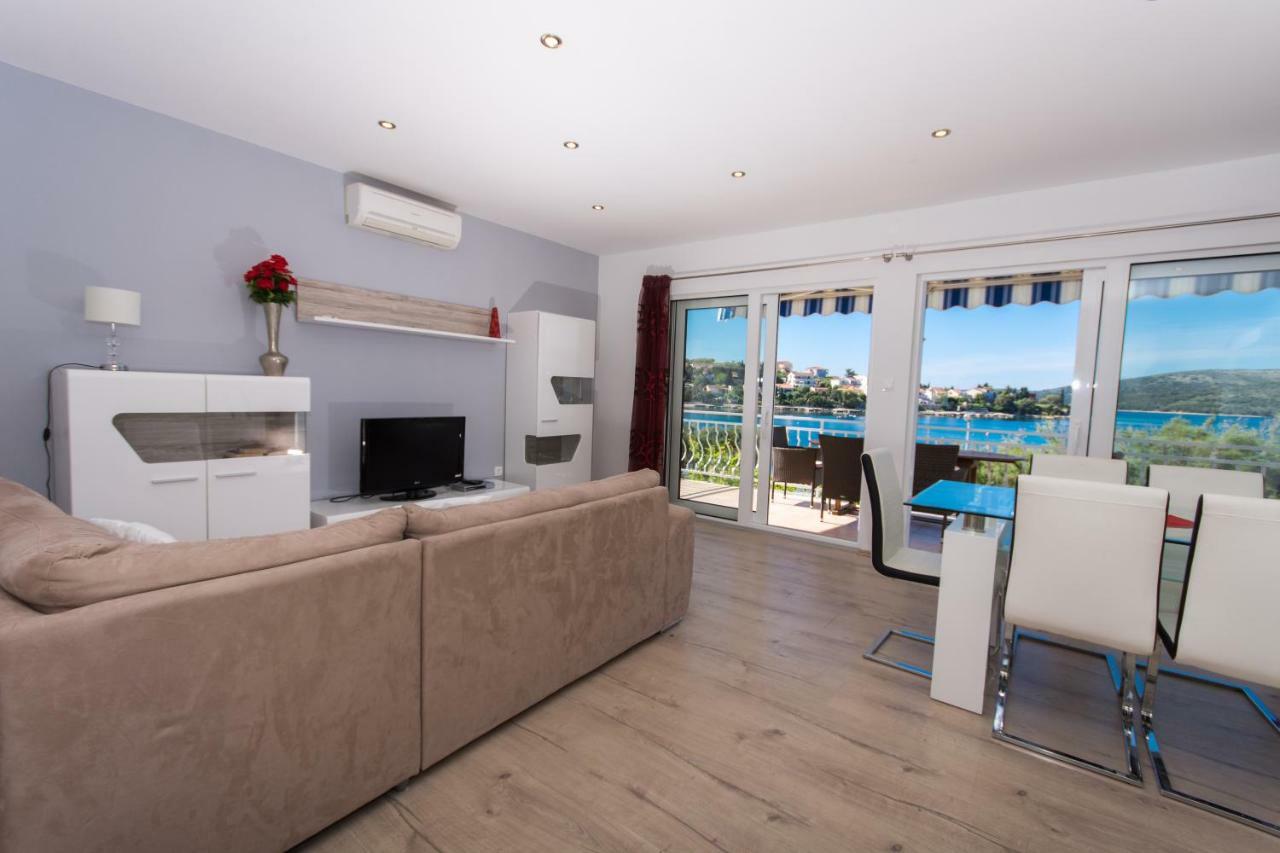 Villa Rozana - Beachfront Wellness Retreat Seget Vranjica Extérieur photo