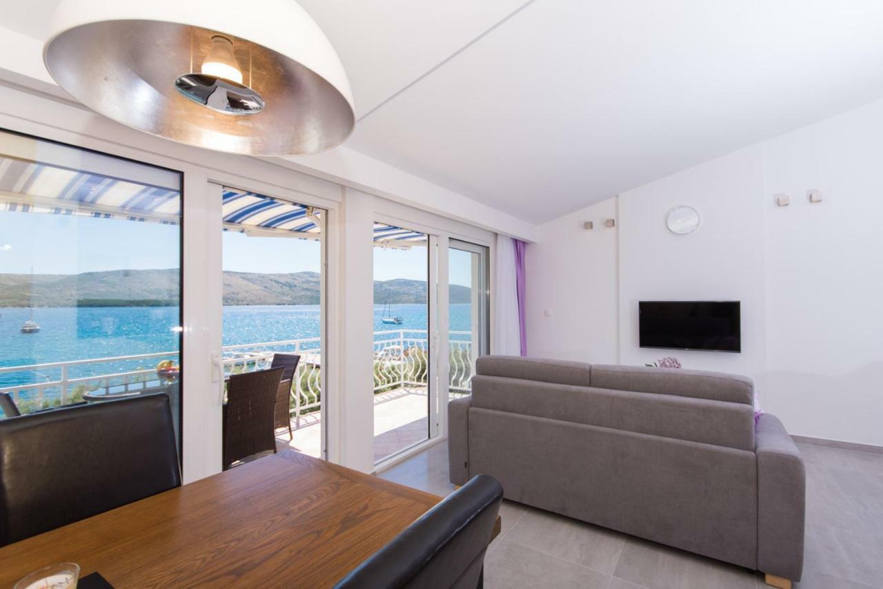 Villa Rozana - Beachfront Wellness Retreat Seget Vranjica Extérieur photo